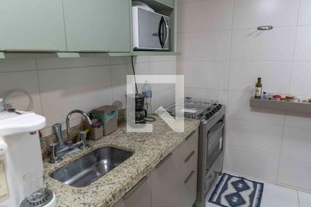 Apartamento à venda com 134m², 2 quartos e 2 vagas Apartamento à venda com 134m², 2 quartos e 2 vagasCozinha e Área de Serviço