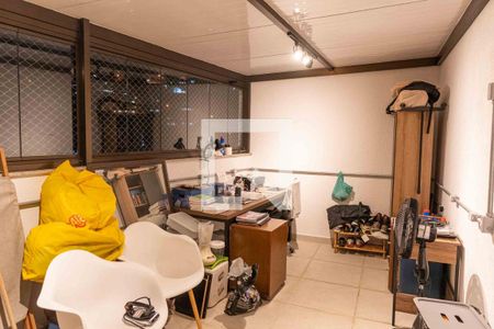 Apartamento à venda com 134m², 2 quartos e 2 vagas Apartamento à venda com 134m², 2 quartos e 2 vagasEscritório