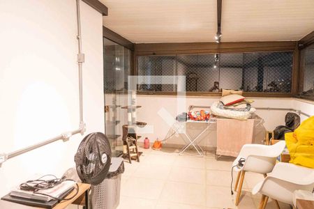 Apartamento à venda com 134m², 2 quartos e 2 vagas Apartamento à venda com 134m², 2 quartos e 2 vagasEscritório