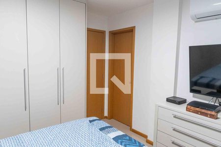 Apartamento à venda com 134m², 2 quartos e 2 vagas Apartamento à venda com 134m², 2 quartos e 2 vagasSuíte
