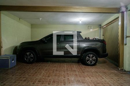 Casa à venda com 270m², 4 quartos e 3 vagas Casa à venda com 270m², 4 quartos e 3 vagasGaragem