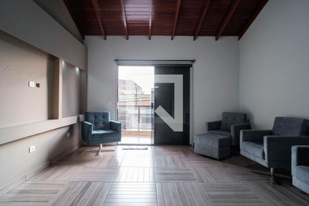 Casa à venda com 270m², 4 quartos e 3 vagas Casa à venda com 270m², 4 quartos e 3 vagasSala