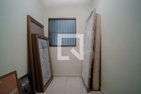 Casa à venda com 270m², 4 quartos e 3 vagas Casa à venda com 270m², 4 quartos e 3 vagasQuarto