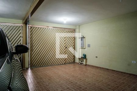 Casa à venda com 270m², 4 quartos e 3 vagas Casa à venda com 270m², 4 quartos e 3 vagasGaragem