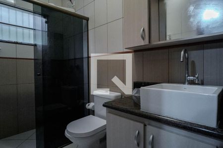 Casa à venda com 270m², 4 quartos e 3 vagas Casa à venda com 270m², 4 quartos e 3 vagasBanheiro