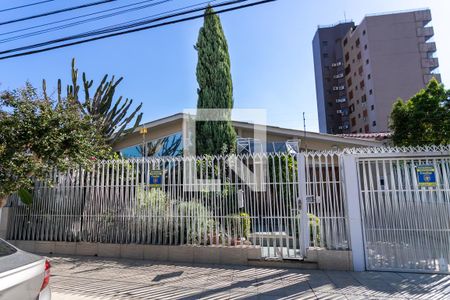 Casa à venda com 350m², 3 quartos e 6 vagasFachada