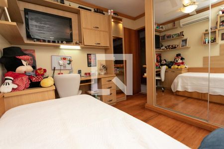 Casa à venda com 350m², 3 quartos e 6 vagasBanheiro do Quarto 2