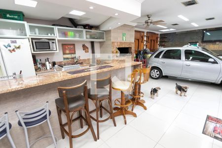 Casa à venda com 350m², 3 quartos e 6 vagasSalão de Festas