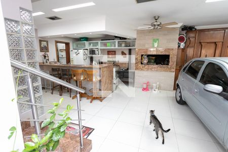 Casa à venda com 350m², 3 quartos e 6 vagasSalão de Festas