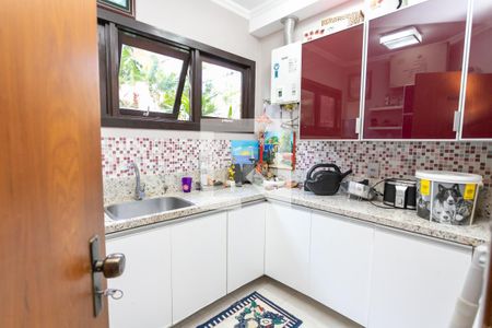 Casa à venda com 350m², 3 quartos e 6 vagasÁrea de Serviço