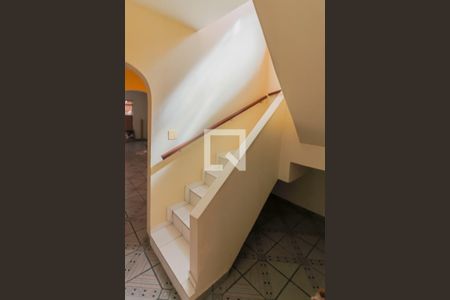 Sala - Escadas de casa à venda com 3 quartos, 140m² em Vila Albano, São Paulo
