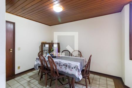 Casa à venda com 1008m², 5 quartos e 5 vagasSala de almoço