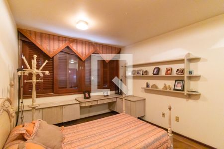 Casa à venda com 1008m², 5 quartos e 5 vagasQuarto 4