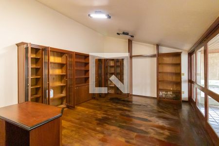 Casa à venda com 1008m², 5 quartos e 5 vagasBiblioteca