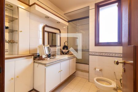 Casa à venda com 1008m², 5 quartos e 5 vagasBanheiro da suíte 2