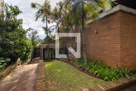 Casa à venda com 1008m², 5 quartos e 5 vagasFachada interna
