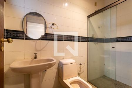 Casa à venda com 1008m², 5 quartos e 5 vagasBanheiro de hospede