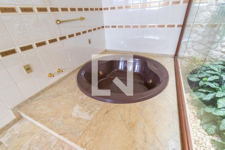 Casa à venda com 1008m², 5 quartos e 5 vagasBanheiro da suíte 1