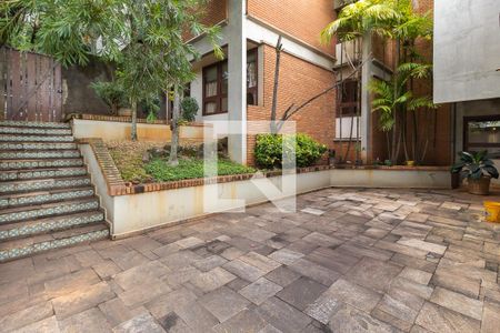 Casa à venda com 1008m², 5 quartos e 5 vagasQuintal