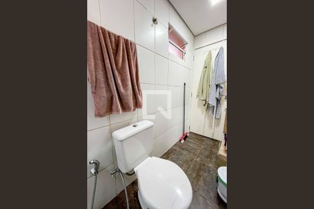 Casa à venda com 227m², 3 quartos e 1 vagaBanheiro da Suíte