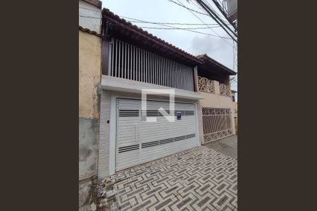 Casa para alugar com 175m², 3 quartos e 2 vagasFachada