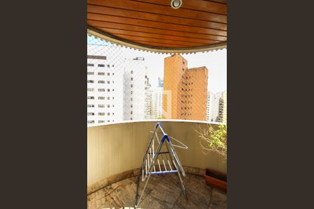 Apartamento à venda com 254m², 3 quartos e 4 vagasVaranda da Suíte 1