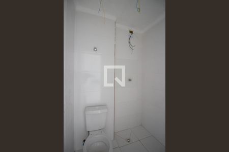 Banheiro de apartamento para alugar com 2 quartos, 38m² em Jardim Helian, São Paulo