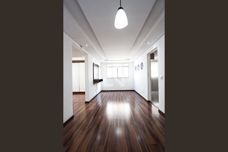 Sala  de apartamento para alugar com 2 quartos, 55m² em Jardim Caiapiá, Cotia