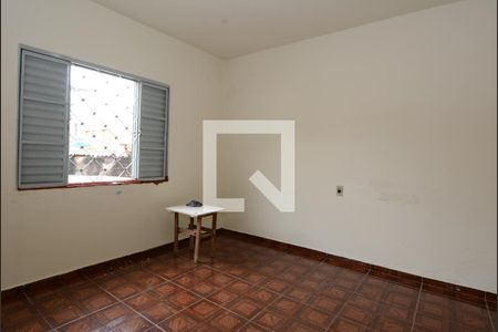 Casa à venda com 130m², 3 quartos e 4 vagasEdícula - Quarto 
