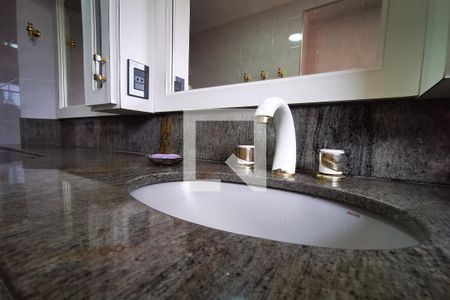 Apartamento à venda com 148m², 4 quartos e 2 vagasBanheiro