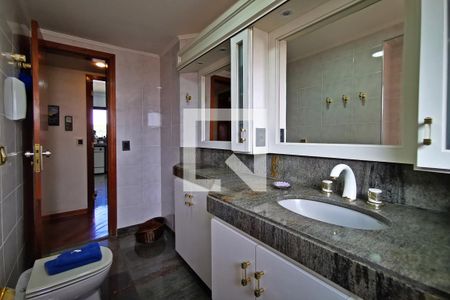 Apartamento à venda com 148m², 4 quartos e 2 vagasBanheiro