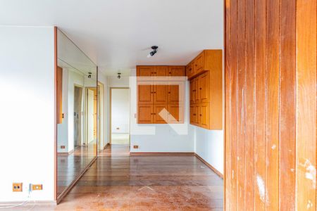 Sala de apartamento para alugar com 2 quartos, 67m² em Jardim Ester, São Paulo