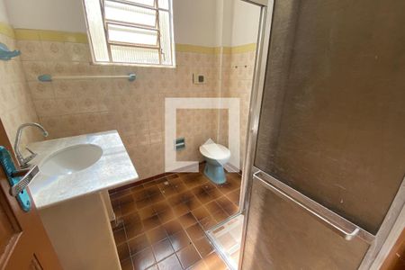 Banheiro de apartamento para alugar com 2 quartos, 80m² em Jardim Vinte E Cinco de Agosto, Duque de Caxias