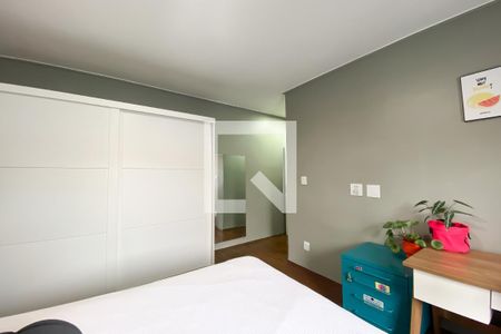 Casa à venda com 168m², 3 quartos e 3 vagas Casa à venda com 168m², 3 quartos e 3 vagasQuarto 1