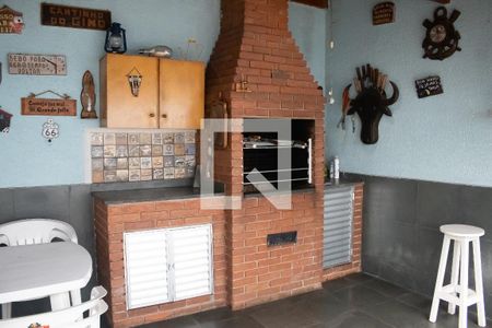 Casa à venda com 168m², 3 quartos e 3 vagas Casa à venda com 168m², 3 quartos e 3 vagasQuintal