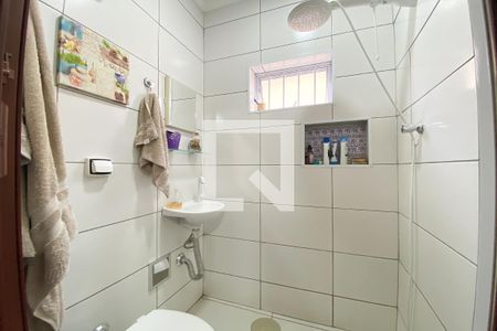 Casa à venda com 168m², 3 quartos e 3 vagas Casa à venda com 168m², 3 quartos e 3 vagasBanheiro da Suíte