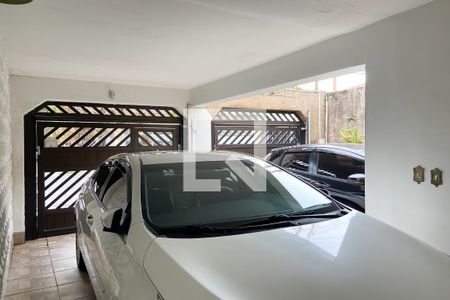 Casa à venda com 168m², 3 quartos e 3 vagas Casa à venda com 168m², 3 quartos e 3 vagasGaragem