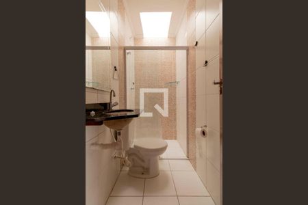 Casa de condomínio para alugar com 120m², 3 quartos e 2 vagasBanheiro