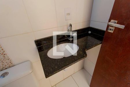 Casa de condomínio para alugar com 120m², 3 quartos e 2 vagasBanheiro Suíte