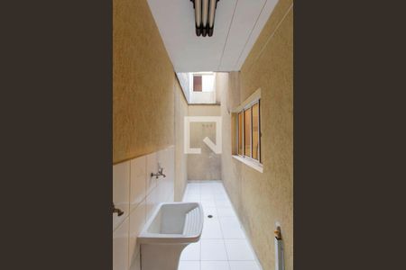 Casa de condomínio para alugar com 120m², 3 quartos e 2 vagasÁrea de Serviço