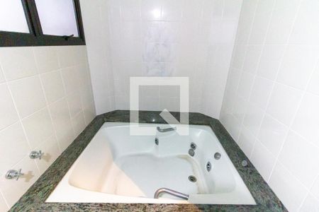 Apartamento para alugar com 180m², 4 quartos e 3 vagasBanheiro da Suíte 1