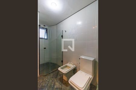 Apartamento para alugar com 180m², 4 quartos e 3 vagasBanheiro da Suíte 1