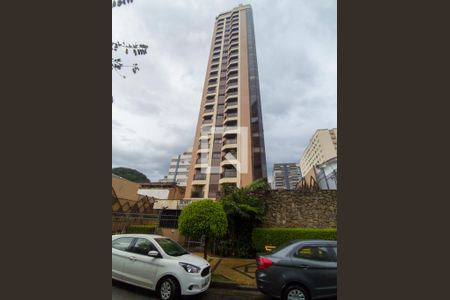 Apartamento para alugar com 180m², 4 quartos e 3 vagasFachada