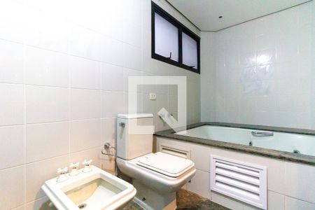 Apartamento para alugar com 180m², 4 quartos e 3 vagasBanheiro da Suíte 1