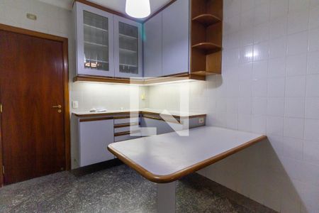 Apartamento para alugar com 180m², 4 quartos e 3 vagasCozinha