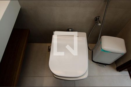 Casa de condomínio à venda com 400m², 5 quartos e 2 vagas Casa de condomínio à venda com 400m², 5 quartos e 2 vagasBanheiro 2