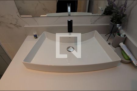 Casa de condomínio à venda com 400m², 5 quartos e 2 vagas Casa de condomínio à venda com 400m², 5 quartos e 2 vagasBanheiro 1