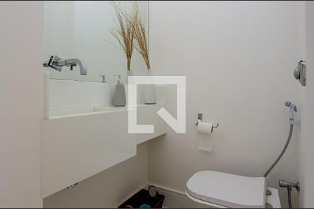 Casa de condomínio à venda com 400m², 5 quartos e 2 vagas Casa de condomínio à venda com 400m², 5 quartos e 2 vagasLavabo