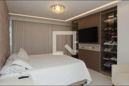 Casa de condomínio à venda com 400m², 5 quartos e 2 vagas Casa de condomínio à venda com 400m², 5 quartos e 2 vagasSuite 3