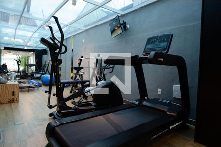 Casa de condomínio à venda com 400m², 5 quartos e 2 vagas Casa de condomínio à venda com 400m², 5 quartos e 2 vagasAcademia